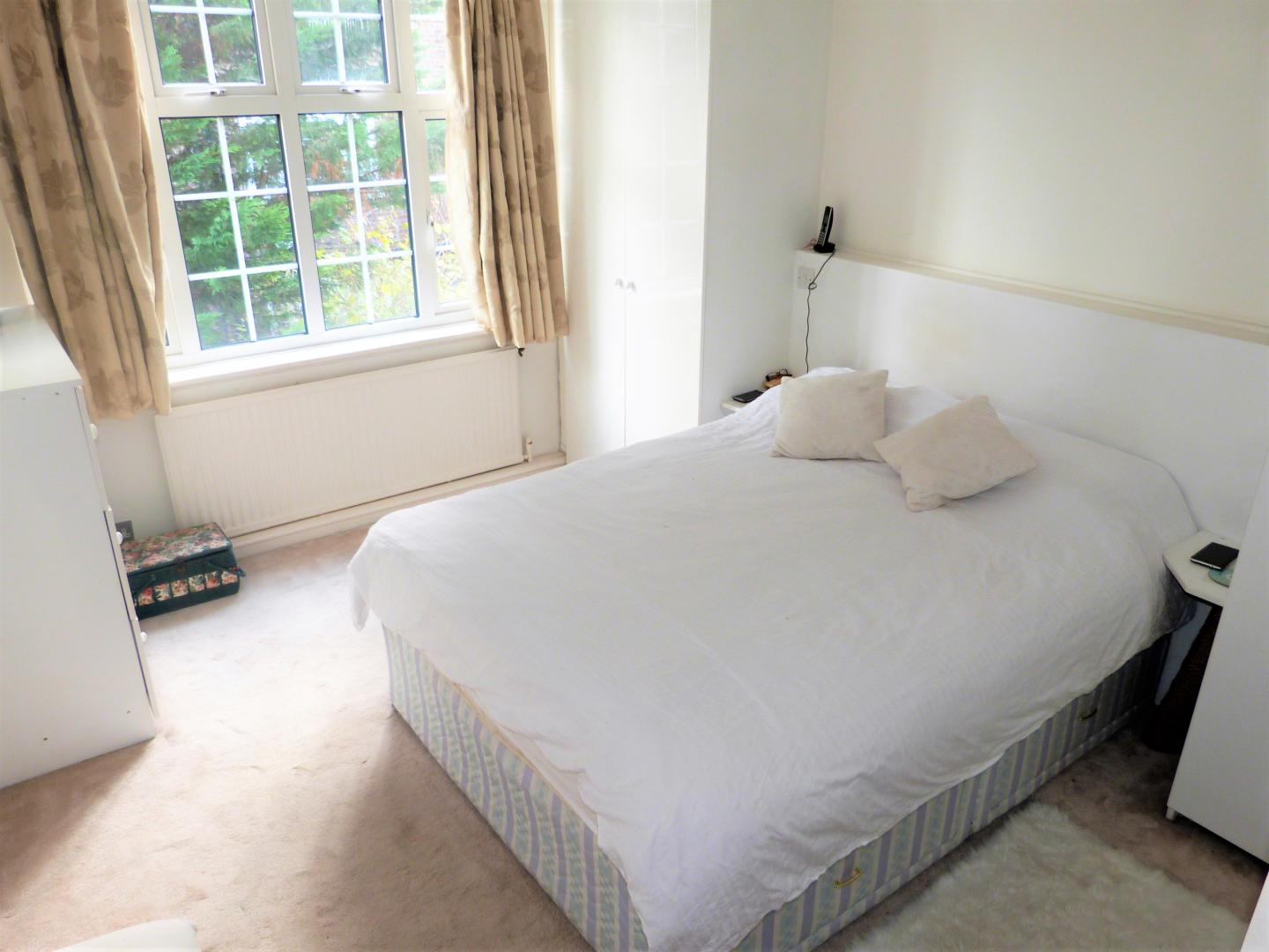 			NEW INSTRUCTION, 2 Bedroom, 1 bath, 1 reception Apartment			 Acol Court, South Hampstead